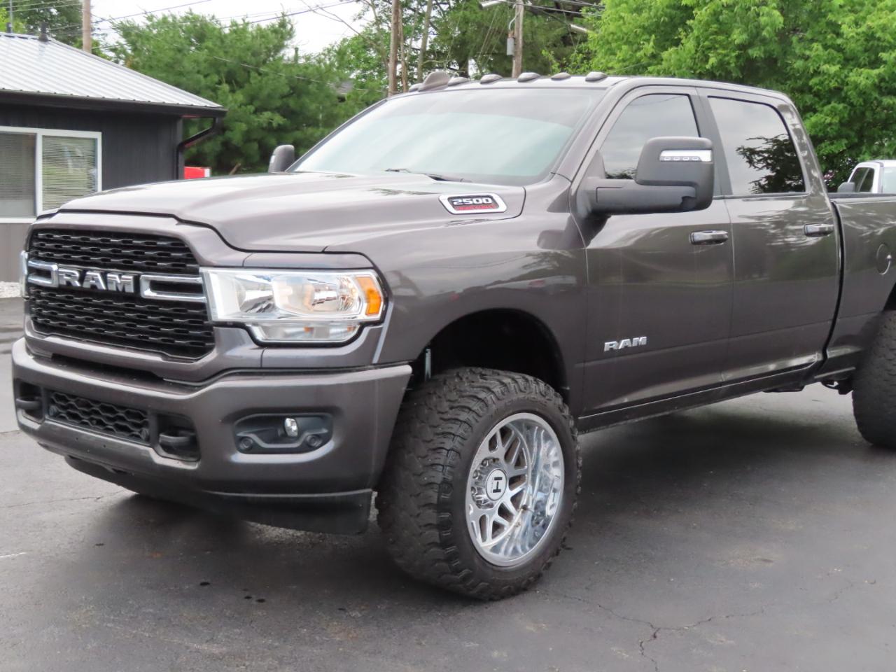RAM 2500 Big Horn 4x4 Crew Cab 6'4" Box 2024