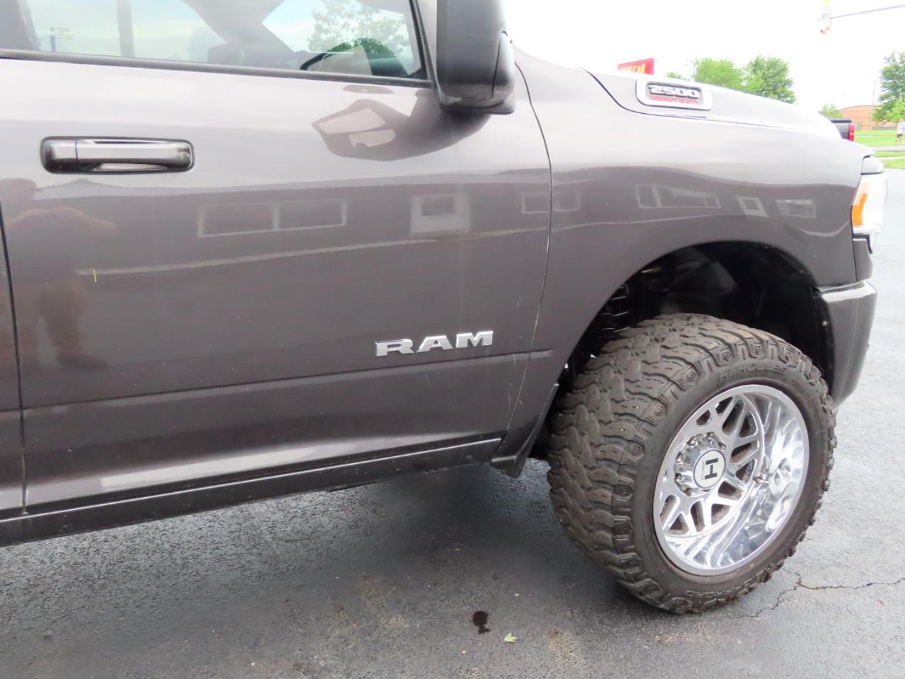 RAM 2500 Big Horn 4x4 Crew Cab 6'4" Box 2024