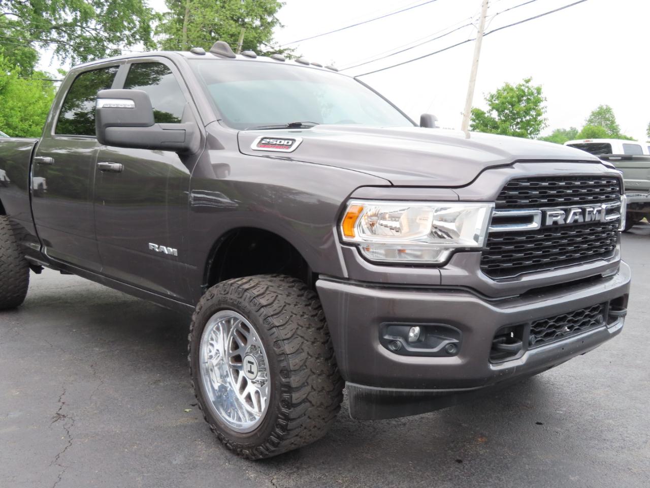 RAM 2500 Big Horn 4x4 Crew Cab 6'4" Box 2024