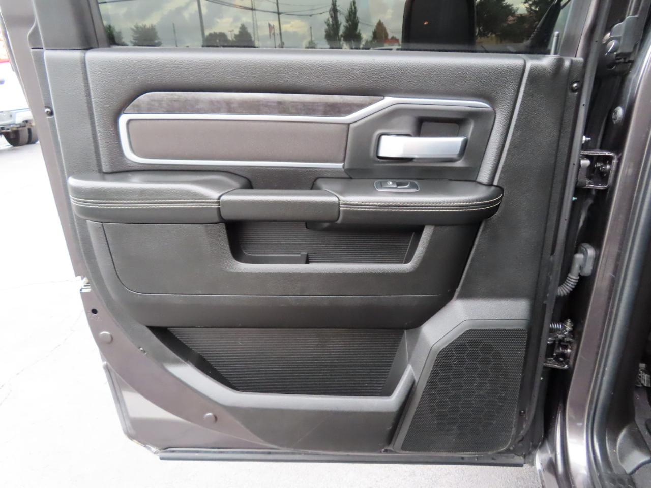 RAM 2500 Big Horn 4x4 Crew Cab 6'4" Box 2024