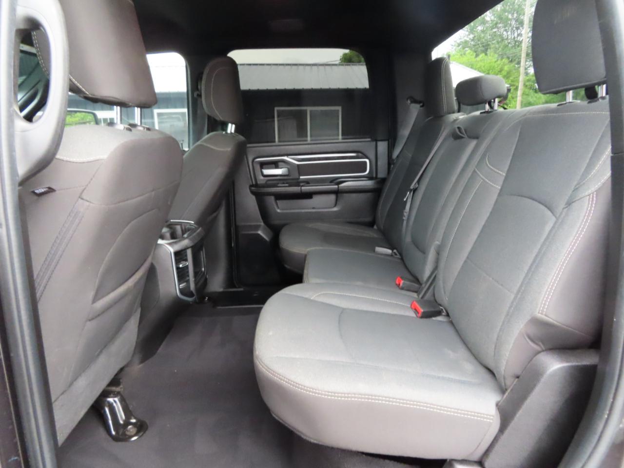 RAM 2500 Big Horn 4x4 Crew Cab 6'4" Box 2024