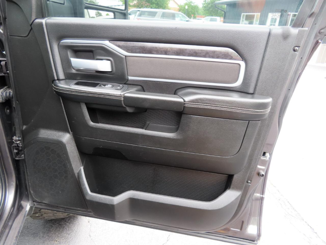 RAM 2500 Big Horn 4x4 Crew Cab 6'4" Box 2024