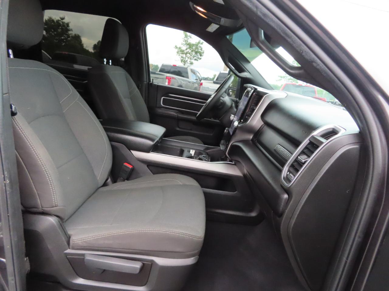 RAM 2500 Big Horn 4x4 Crew Cab 6'4" Box 2024