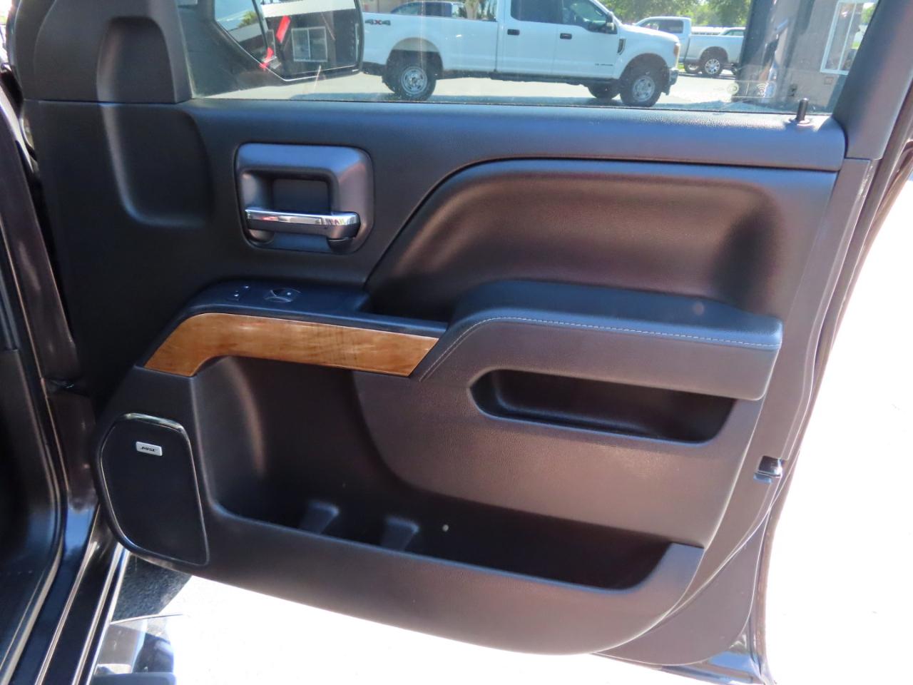 Chevrolet Silverado 1500 4WD Double Cab 143.5" LTZ w/1LZ 2016