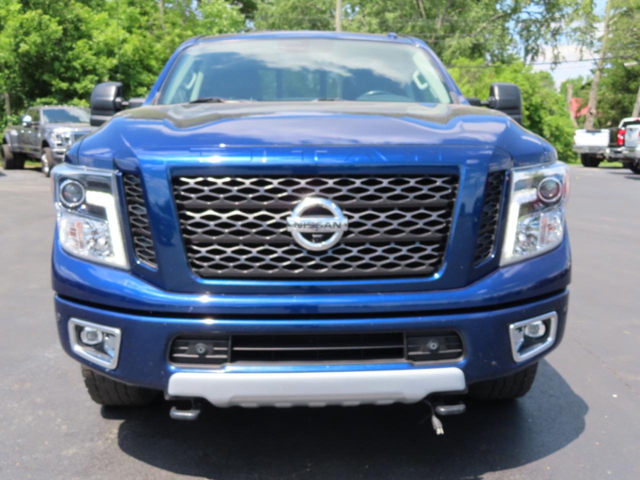 Nissan Titan XD 4x4 Diesel Crew Cab PRO-4X 2019