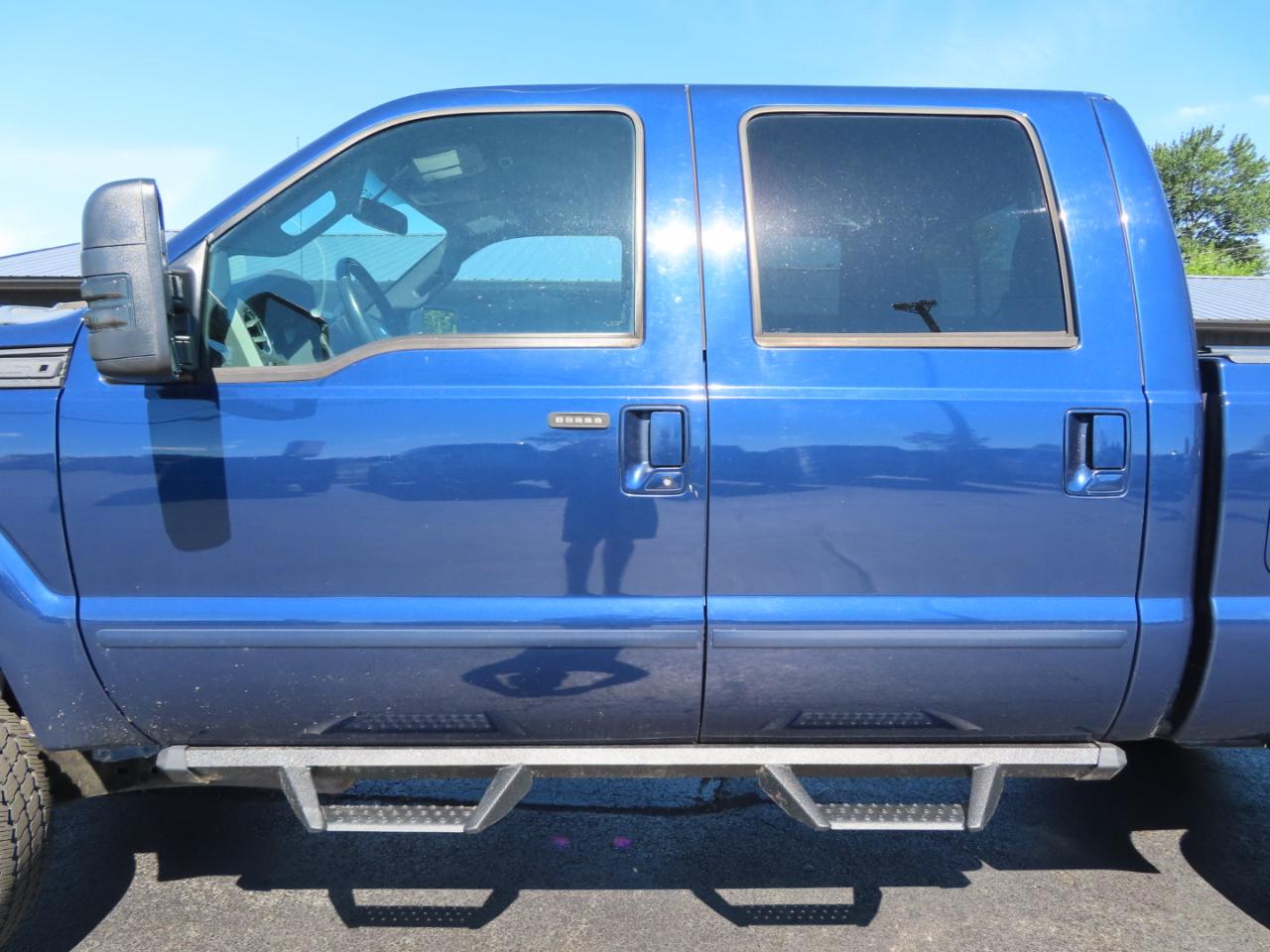 Ford Super Duty F-250 SRW 4WD Crew Cab 156" Lariat 2012
