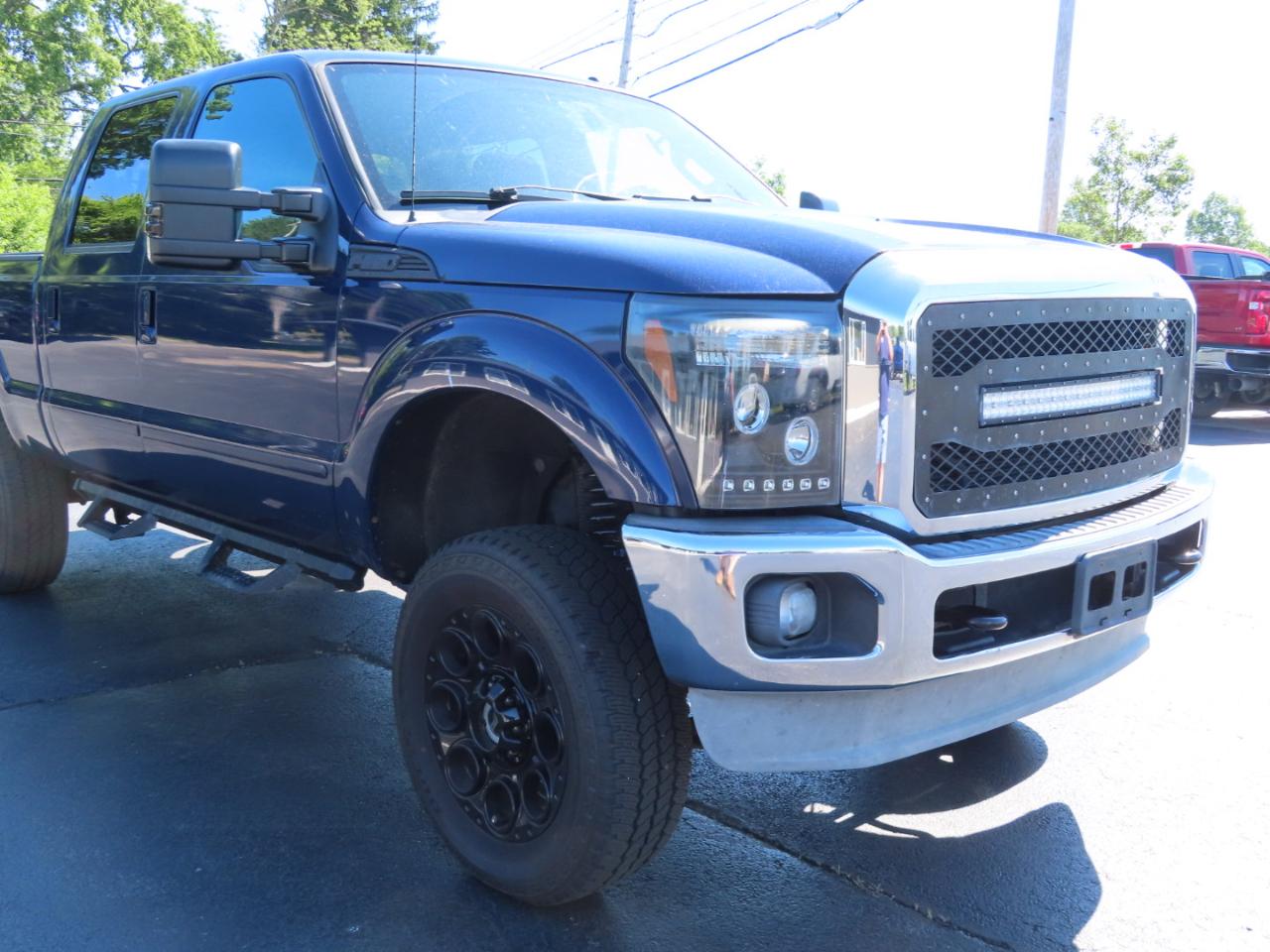 Ford Super Duty F-250 SRW 4WD Crew Cab 156" Lariat 2012