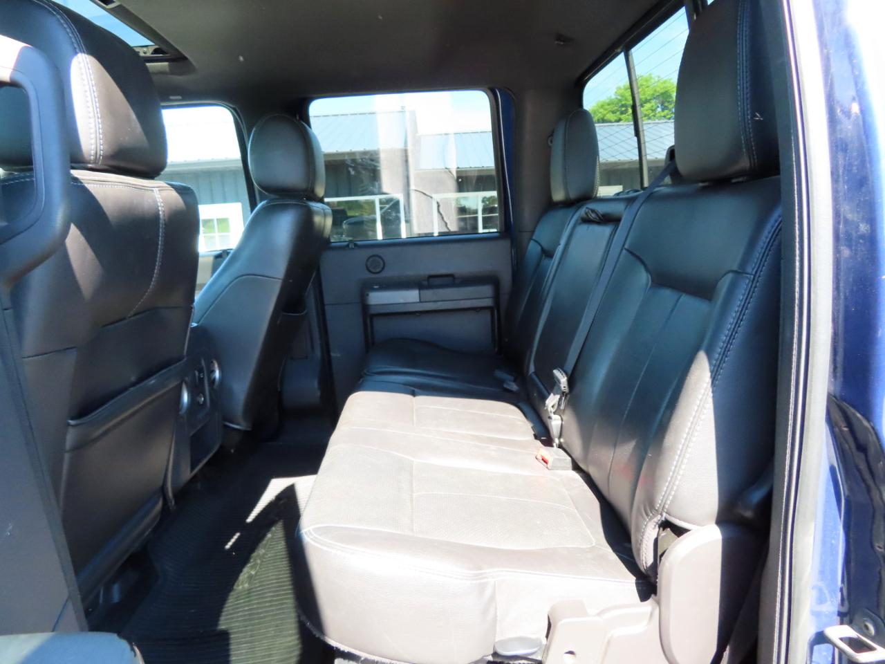 Ford Super Duty F-250 SRW 4WD Crew Cab 156" Lariat 2012