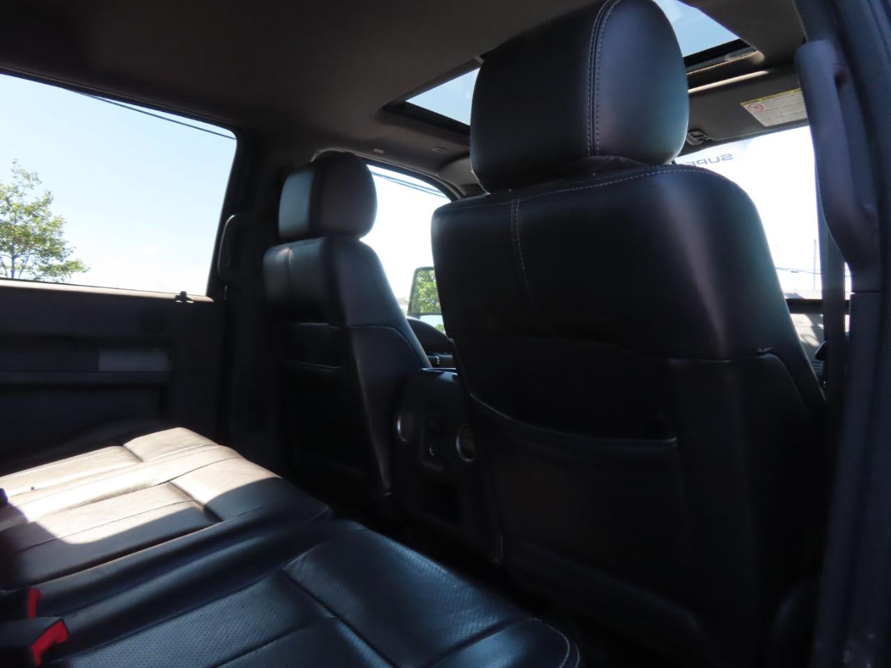 Ford Super Duty F-250 SRW 4WD Crew Cab 156" Lariat 2012