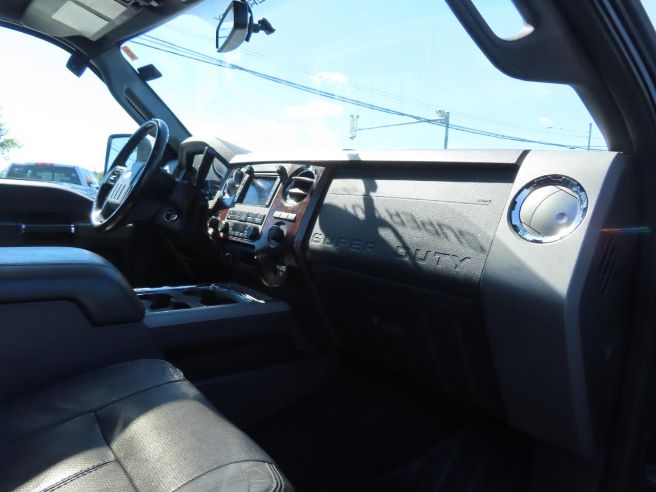 Ford Super Duty F-250 SRW 4WD Crew Cab 156" Lariat 2012