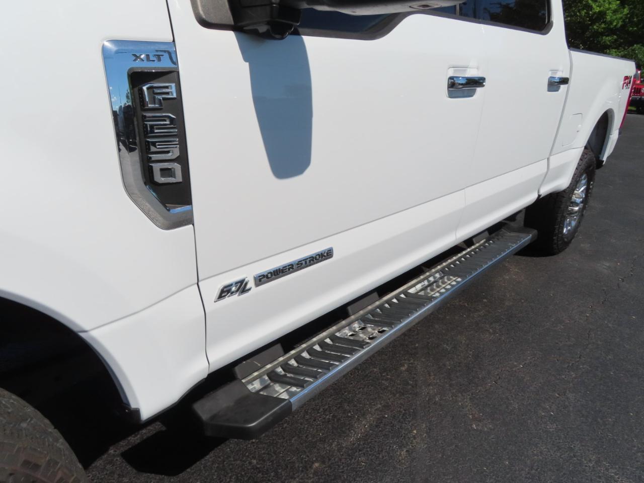 Ford Super Duty F-250 SRW XLT 4WD Crew Cab 6.75' Box 2018