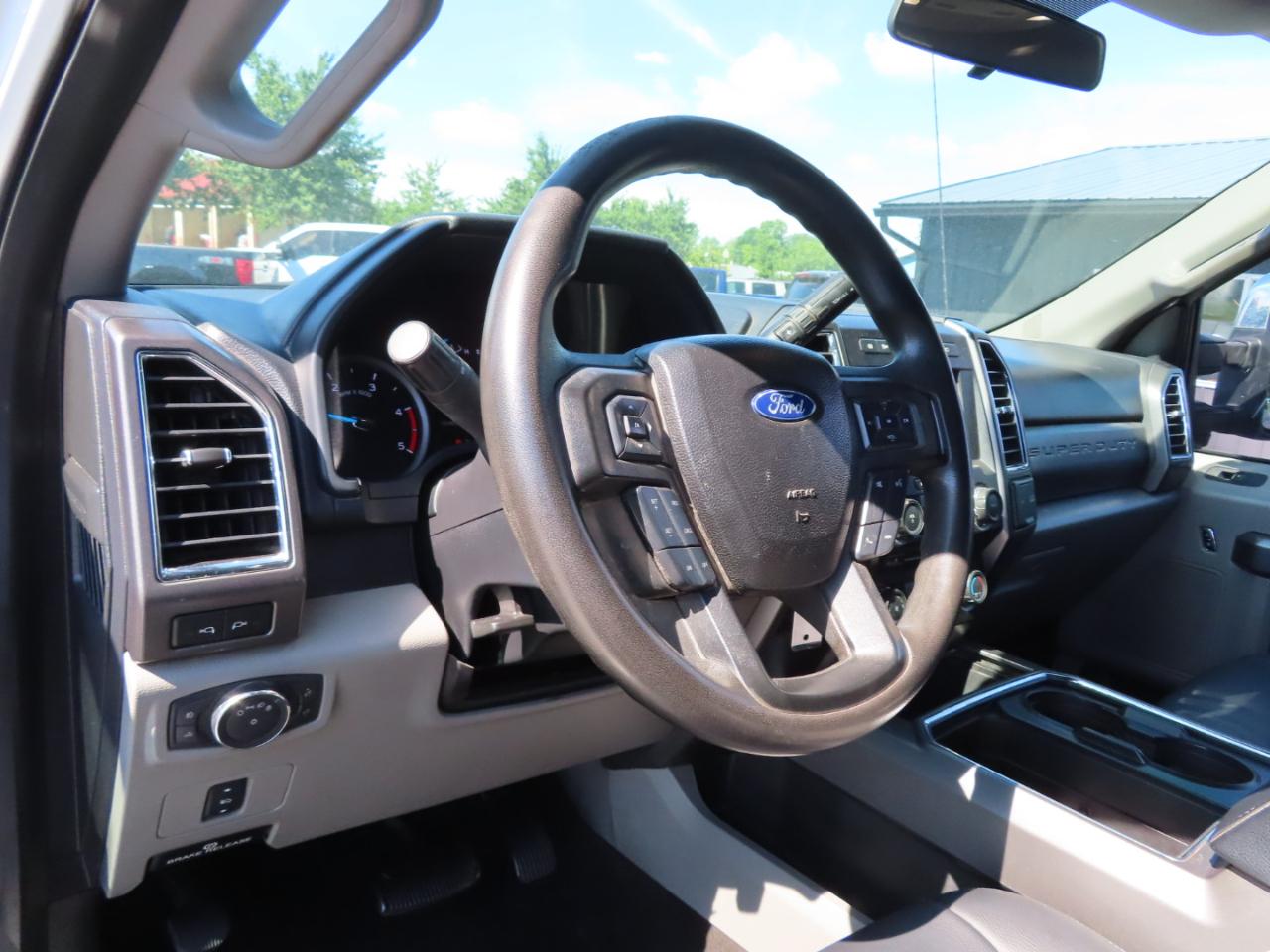 Ford Super Duty F-250 SRW XLT 4WD Crew Cab 6.75' Box 2018