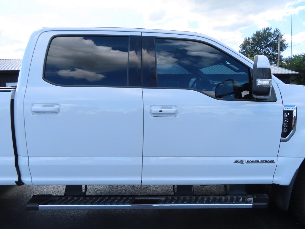 Ford Super Duty F-350 DRW Lariat 4WD Crew Cab 8' Box 2019
