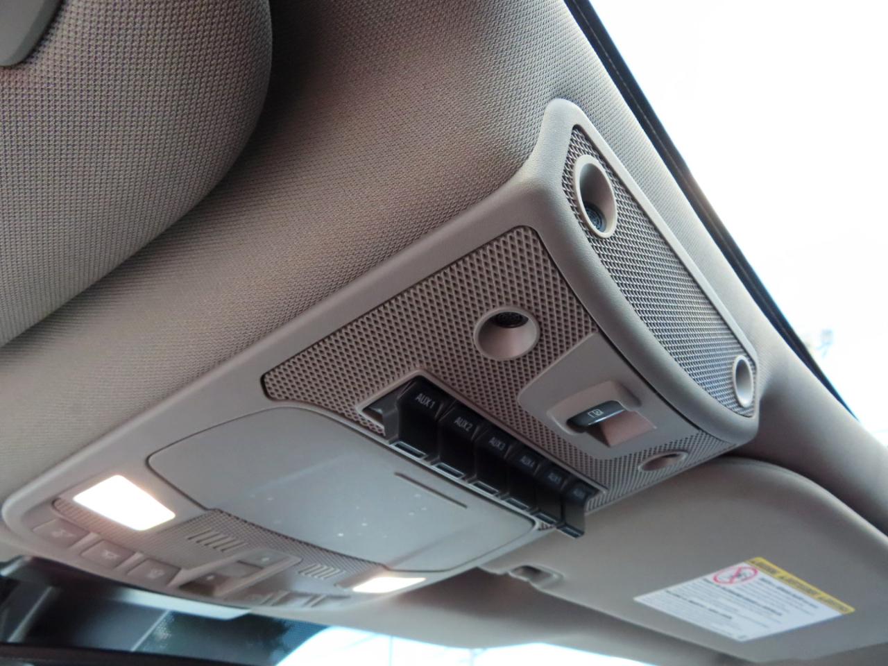 Ford Super Duty F-350 DRW Lariat 4WD Crew Cab 8' Box 2019