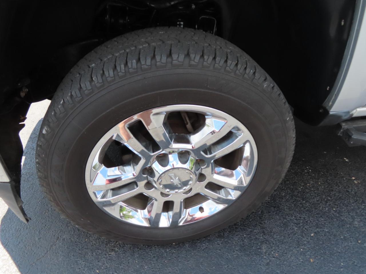 Chevrolet Silverado 2500HD 4WD Crew Cab 153.7" LT 2015