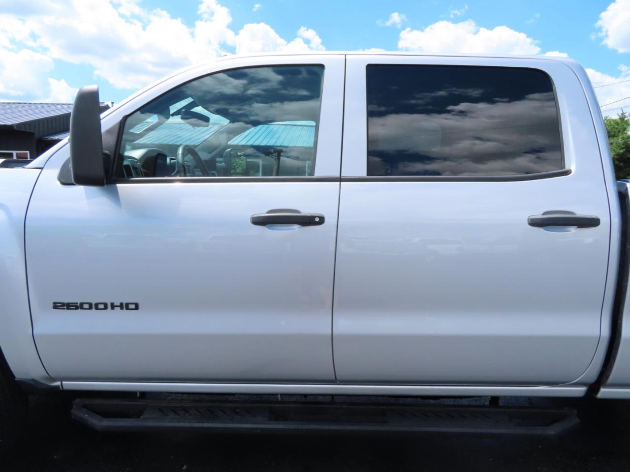 Chevrolet Silverado 2500HD 4WD Crew Cab 153.7" LT 2015