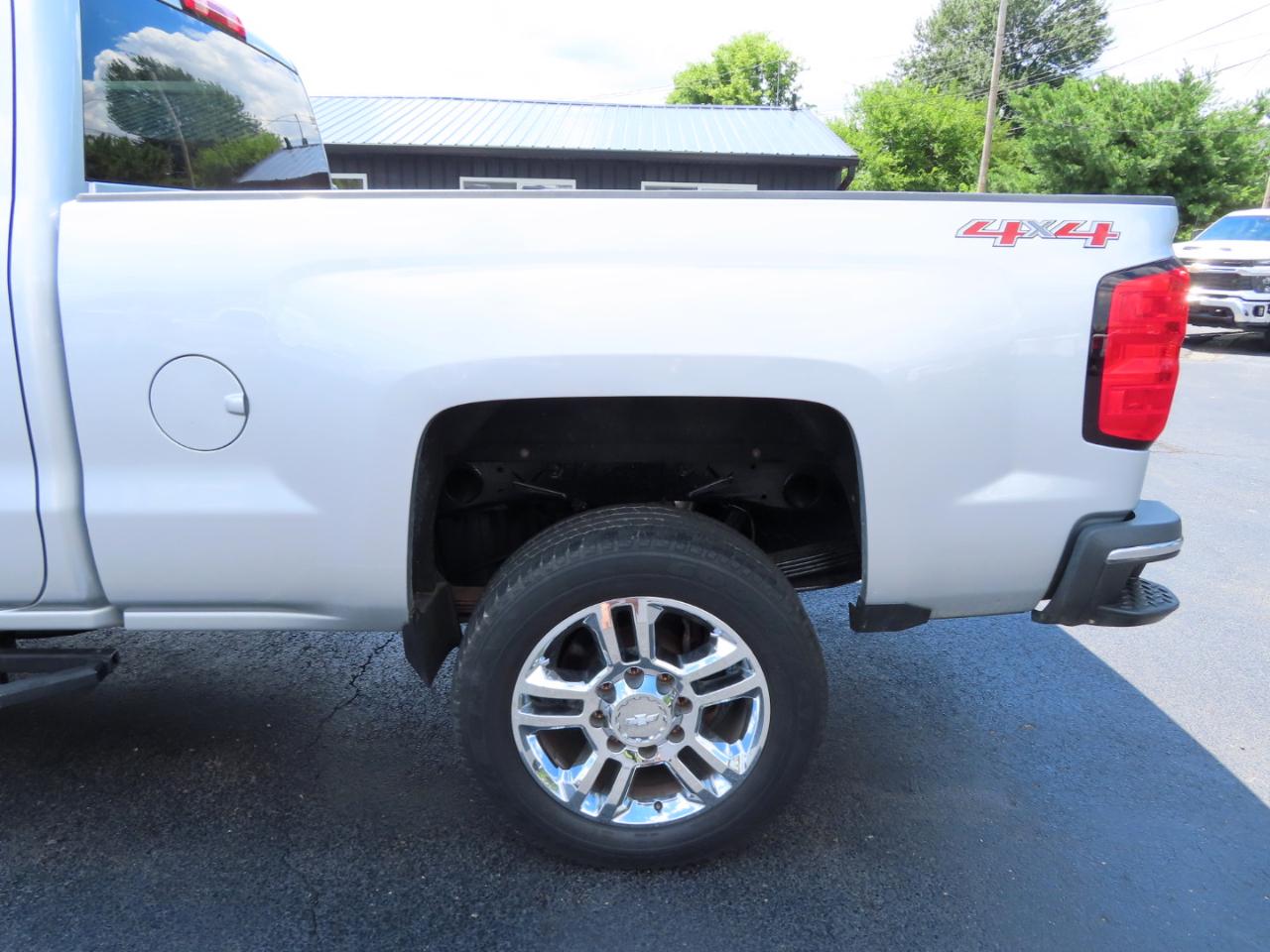 Chevrolet Silverado 2500HD 4WD Crew Cab 153.7" LT 2015