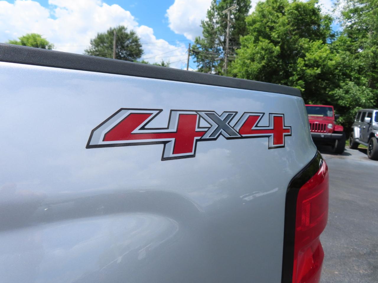 Chevrolet Silverado 2500HD 4WD Crew Cab 153.7" LT 2015