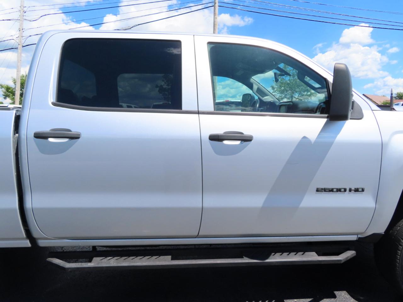 Chevrolet Silverado 2500HD 4WD Crew Cab 153.7" LT 2015
