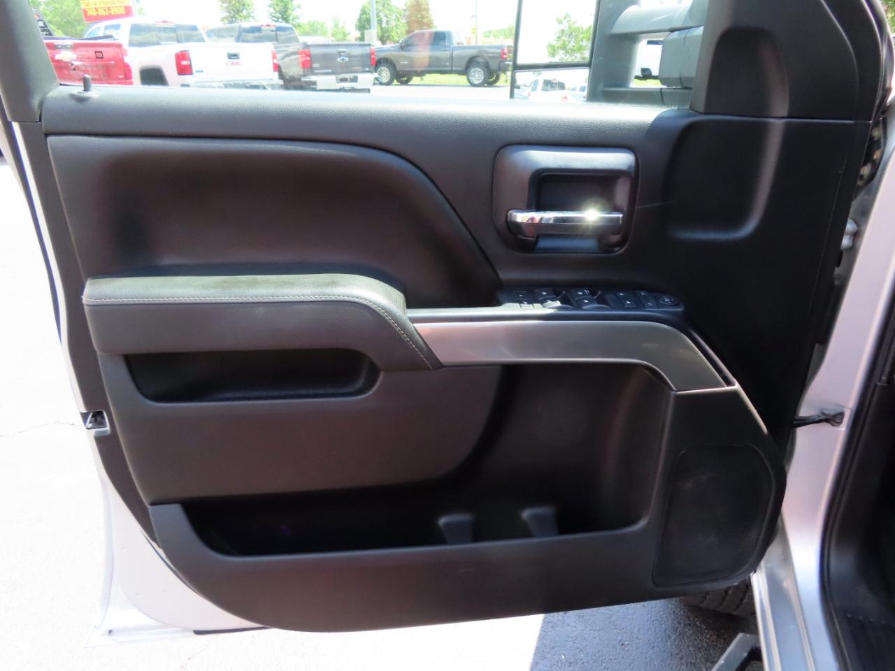 Chevrolet Silverado 2500HD 4WD Crew Cab 153.7" LT 2015