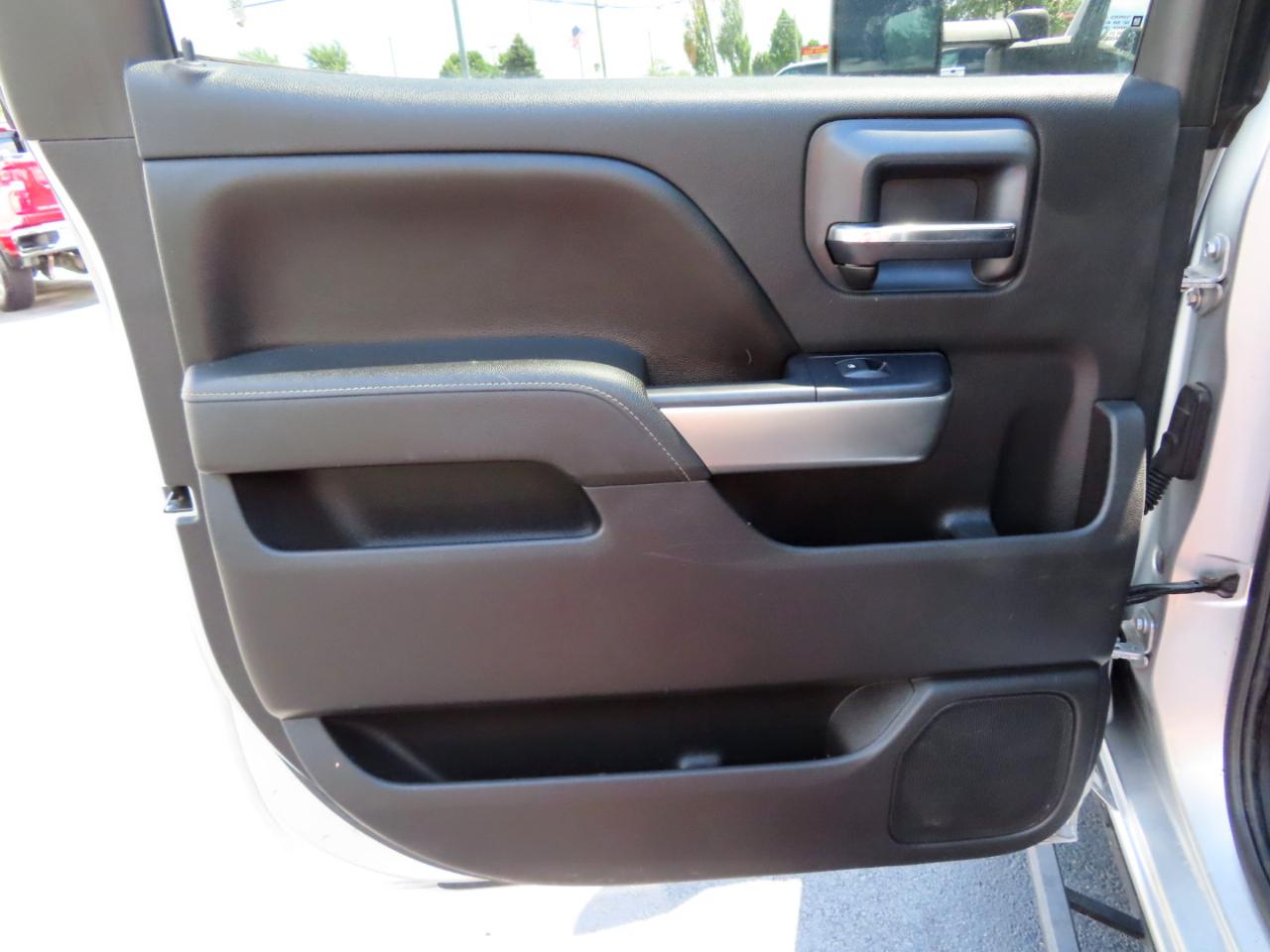 Chevrolet Silverado 2500HD 4WD Crew Cab 153.7" LT 2015