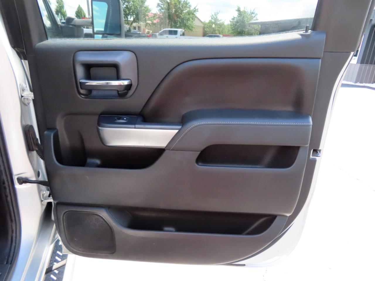 Chevrolet Silverado 2500HD 4WD Crew Cab 153.7" LT 2015