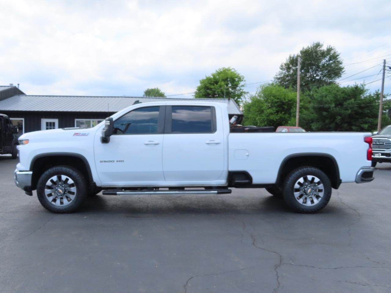 Chevrolet Silverado 2500HD 4WD Crew Cab 172" LT 2024