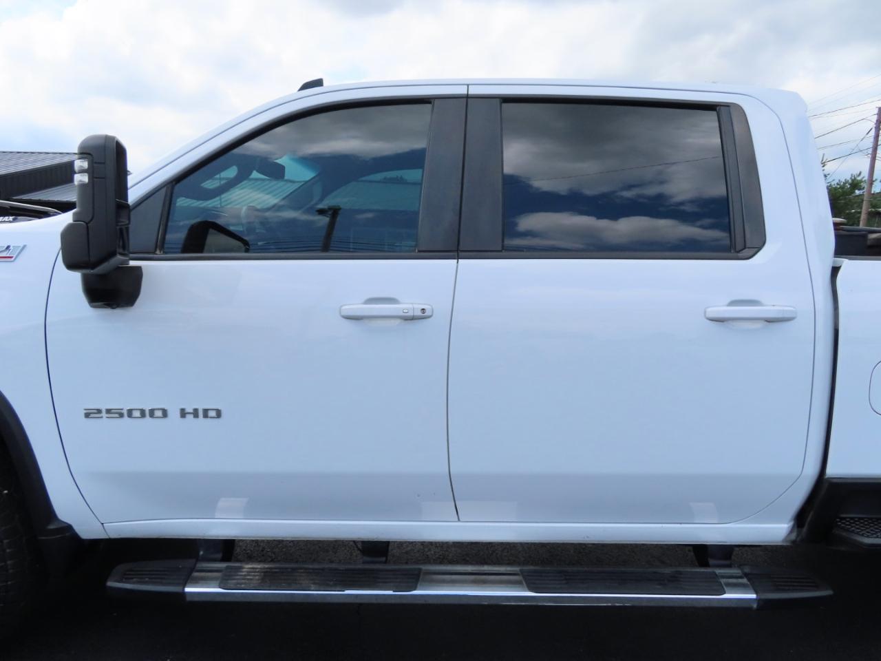 Chevrolet Silverado 2500HD 4WD Crew Cab 172" LT 2024