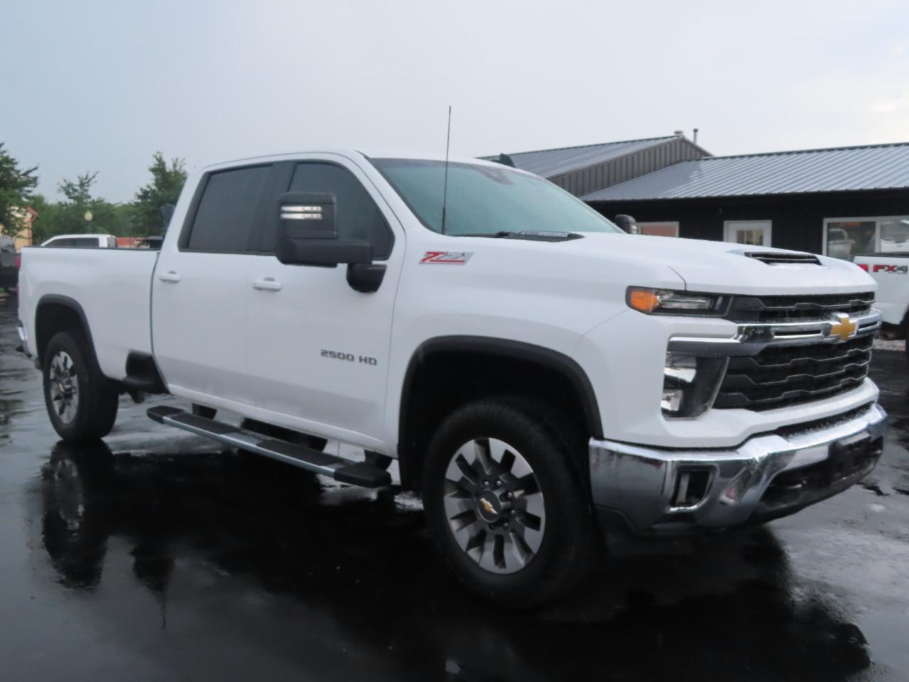 Chevrolet Silverado 2500HD 4WD Crew Cab 172" LT 2024