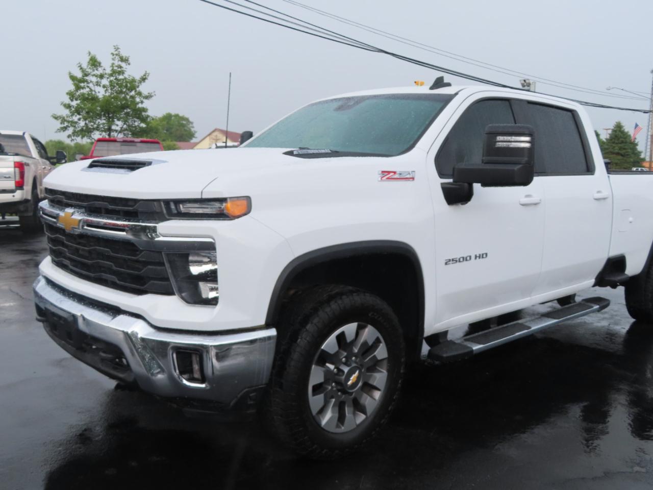 Chevrolet Silverado 2500HD 4WD Crew Cab 172" LT 2024