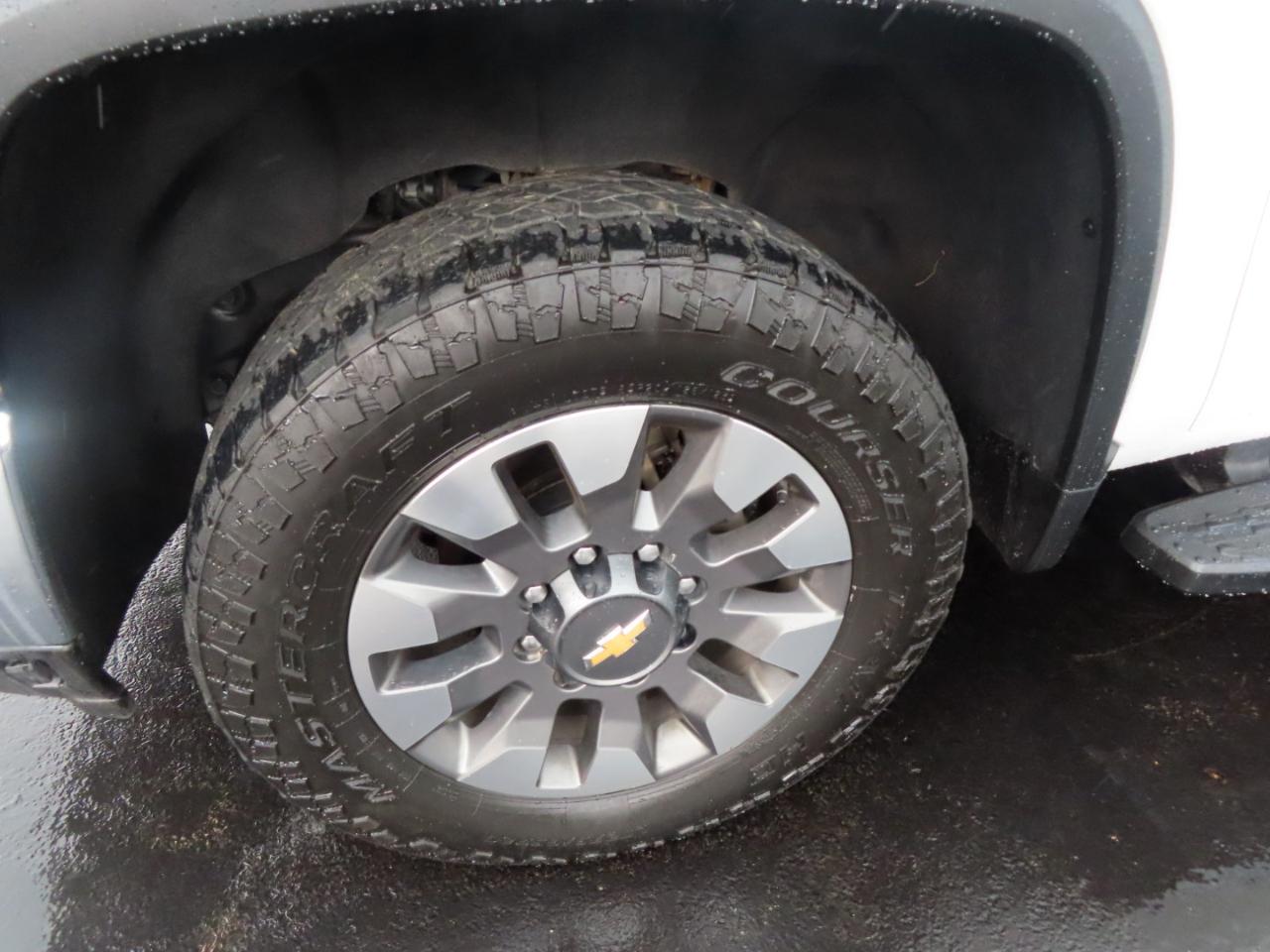 Chevrolet Silverado 2500HD 4WD Crew Cab 172" LT 2024