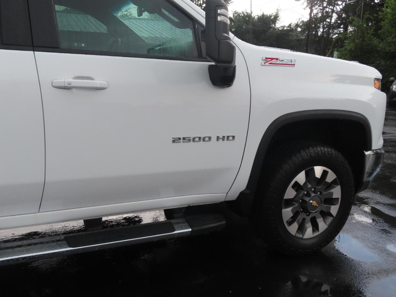 Chevrolet Silverado 2500HD 4WD Crew Cab 172" LT 2024