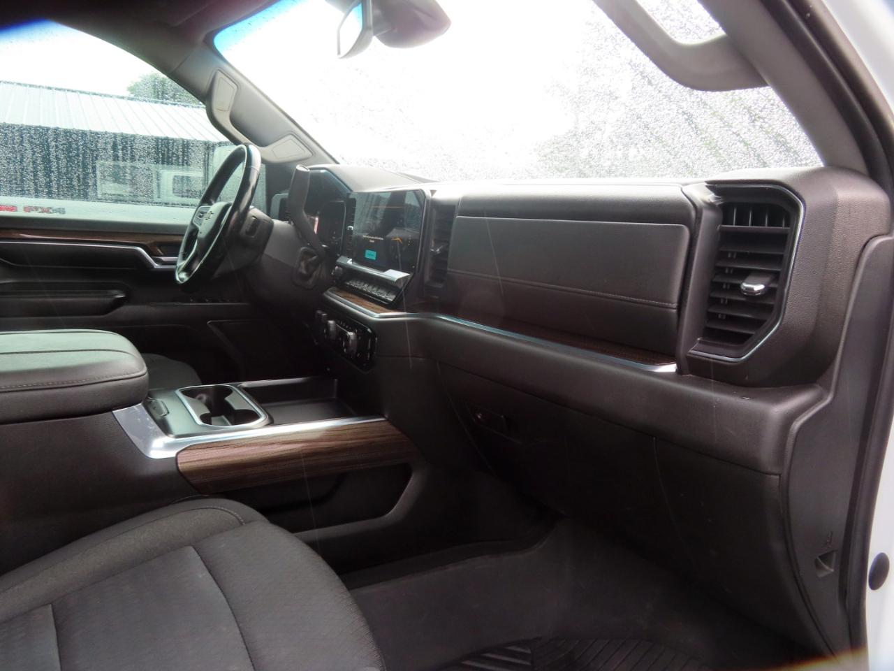 Chevrolet Silverado 2500HD 4WD Crew Cab 172" LT 2024