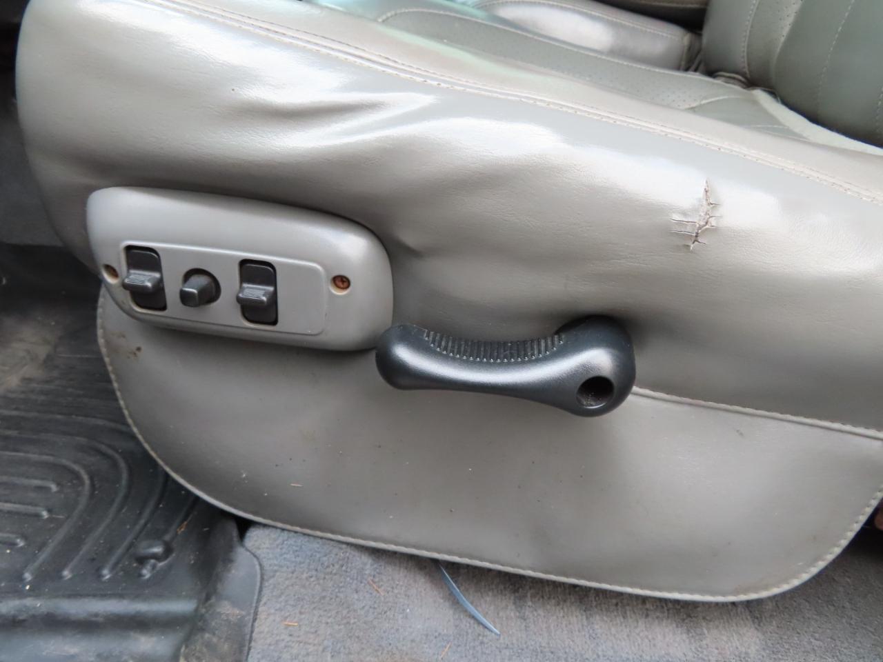 Dodge Ram 2500 4dr Quad Cab 140.5 4WD Laramie 2006