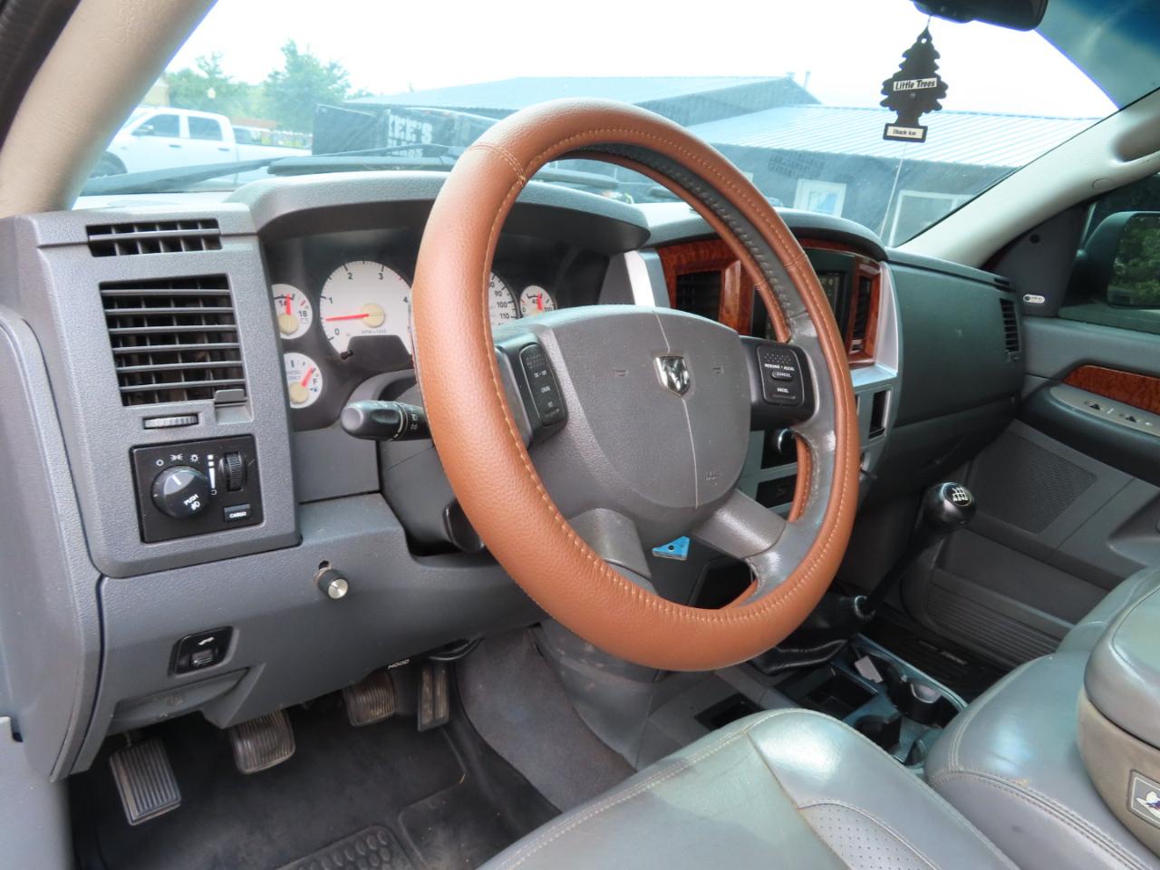 Dodge Ram 2500 4dr Quad Cab 140.5 4WD Laramie 2006