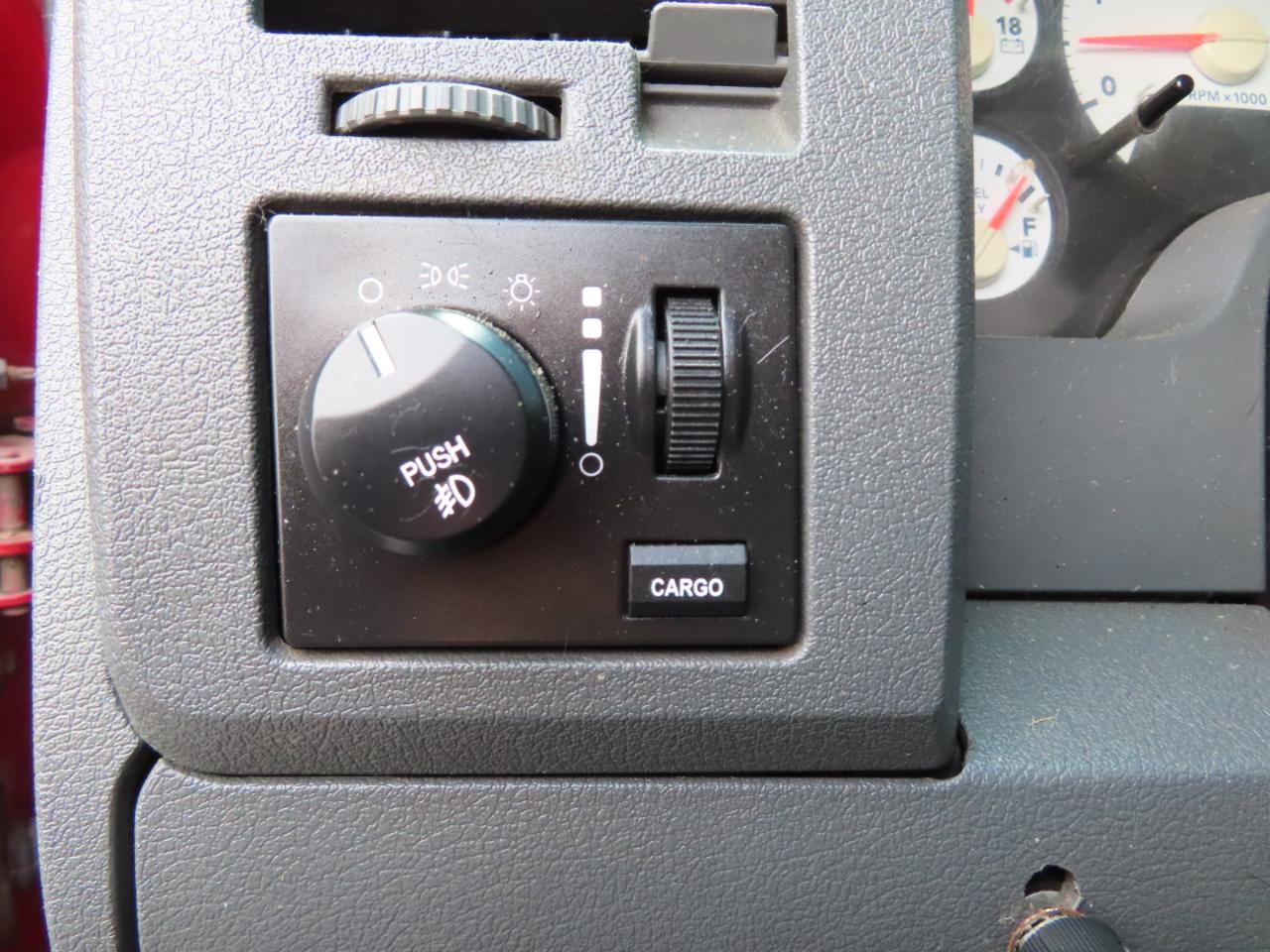 Dodge Ram 2500 4dr Quad Cab 140.5 4WD Laramie 2006