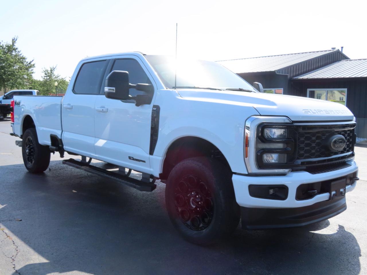 Ford Super Duty F-250 SRW XLT 4WD Crew Cab 8' Box 2025