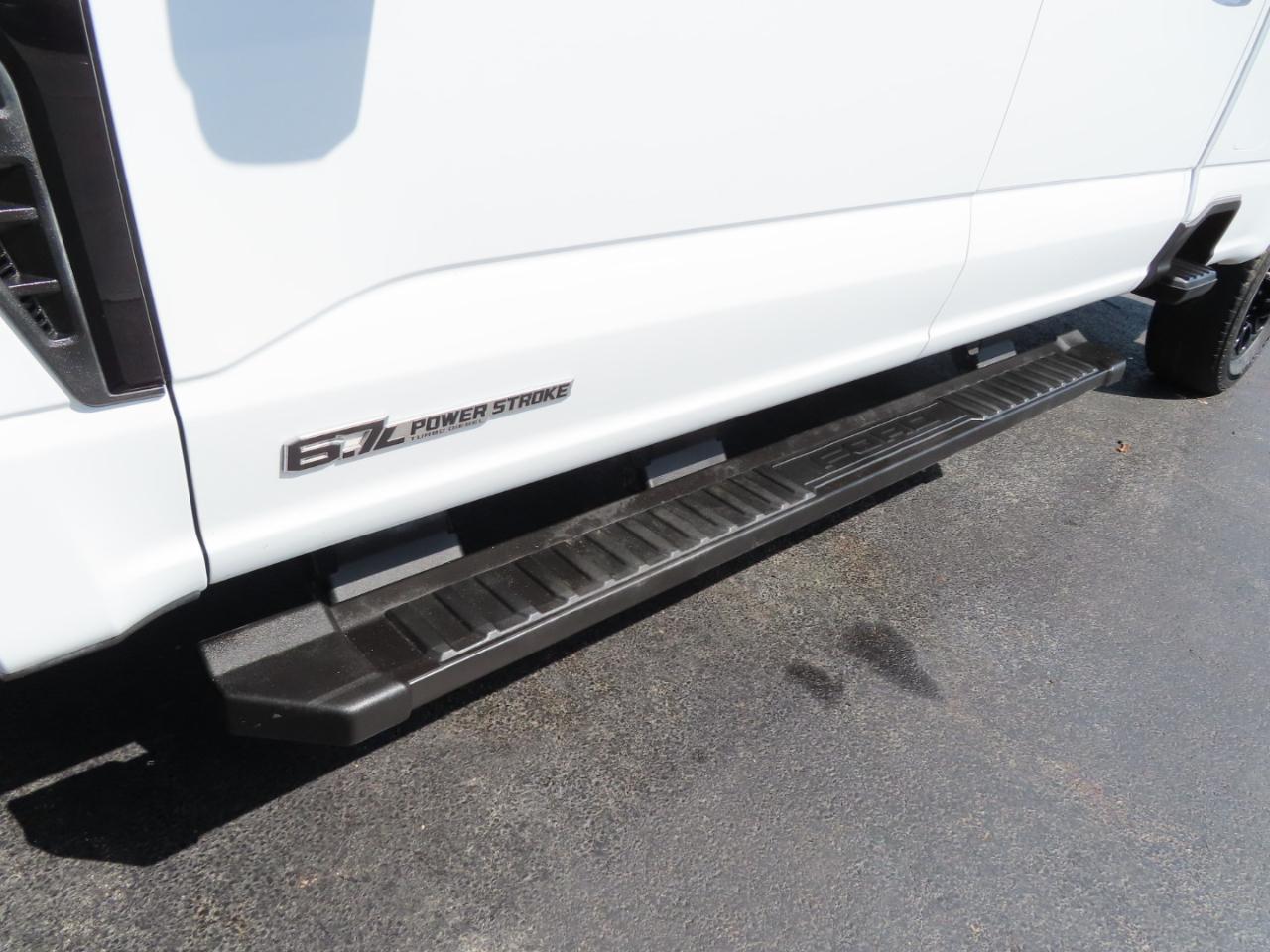 Ford Super Duty F-250 SRW XLT 4WD Crew Cab 8' Box 2025