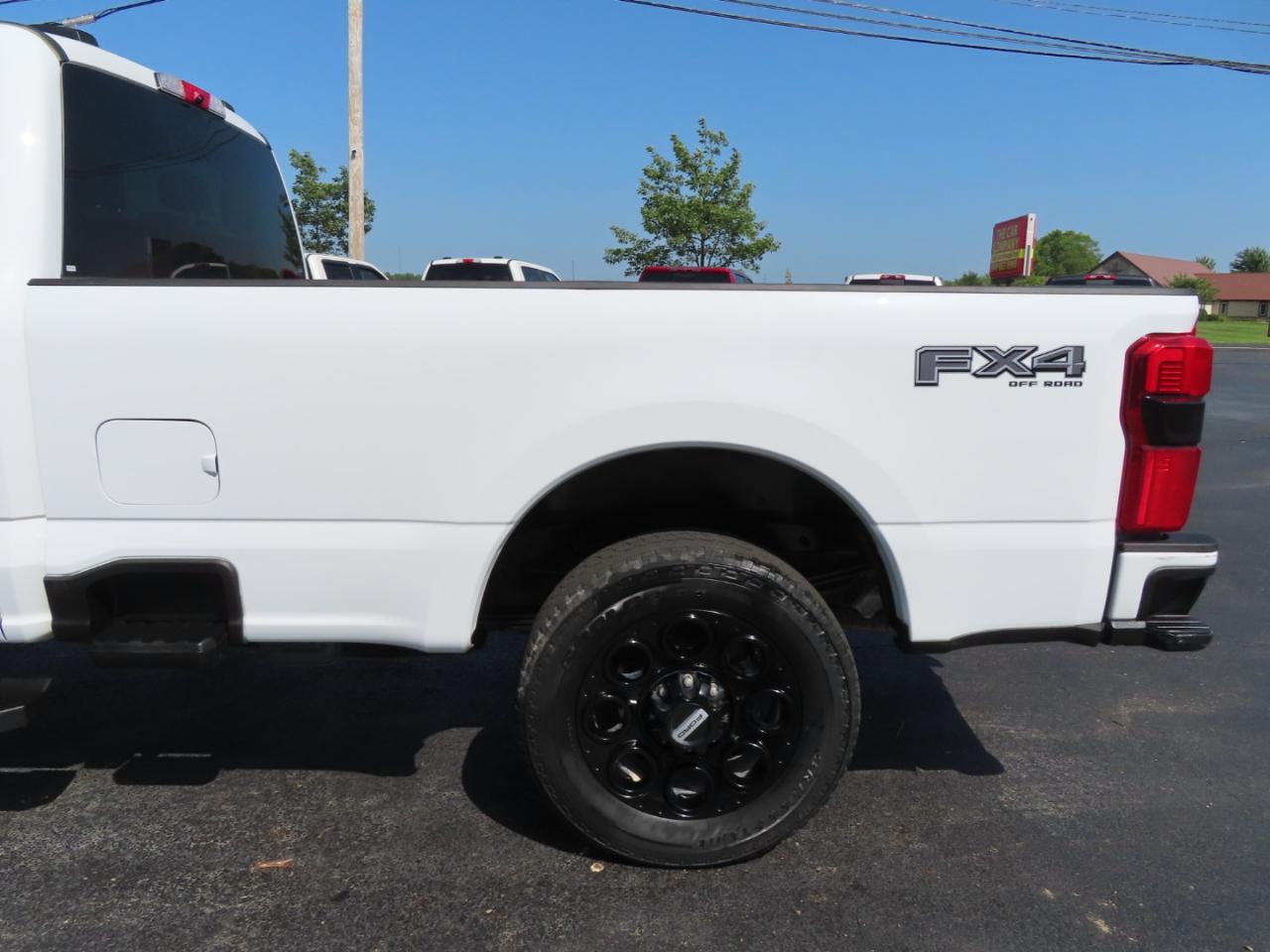 Ford Super Duty F-250 SRW XLT 4WD Crew Cab 8' Box 2025