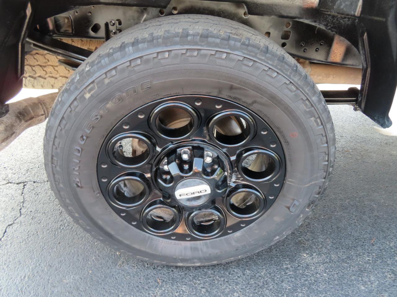 Ford Super Duty F-250 SRW XLT 4WD Crew Cab 8' Box 2025