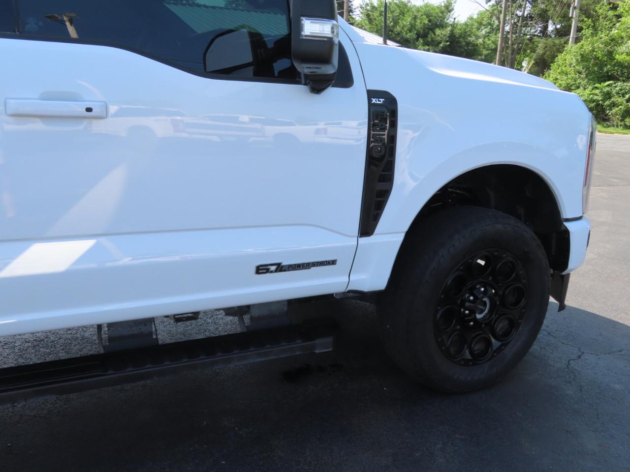 Ford Super Duty F-250 SRW XLT 4WD Crew Cab 8' Box 2025