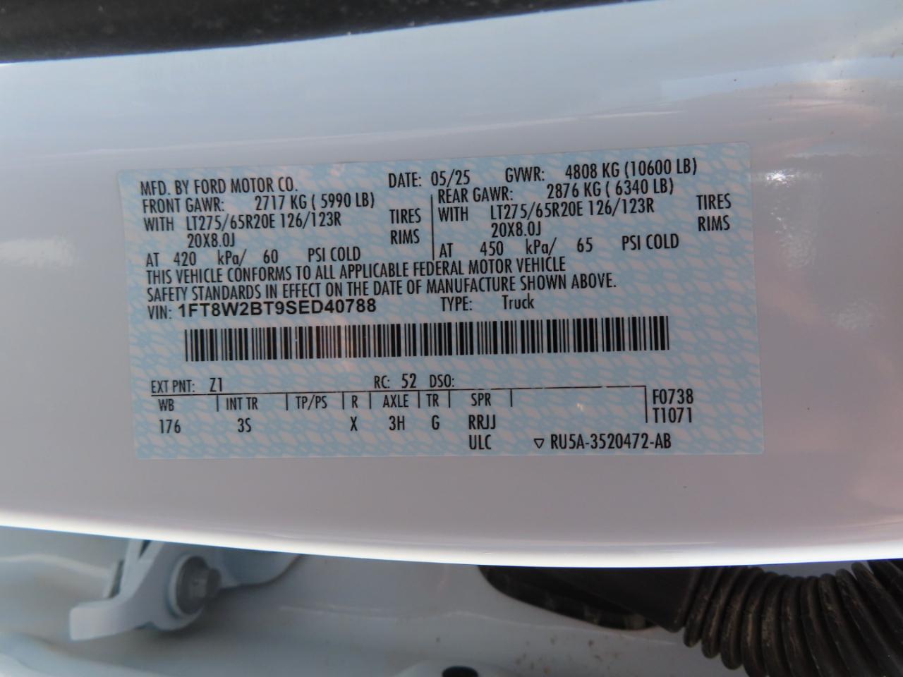 Ford Super Duty F-250 SRW XLT 4WD Crew Cab 8' Box 2025