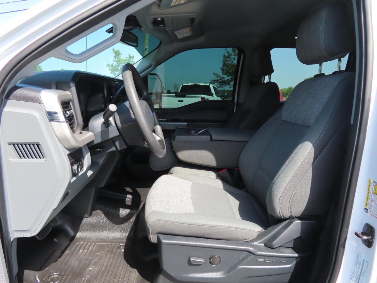 Ford Super Duty F-250 SRW XLT 4WD Crew Cab 8' Box 2025