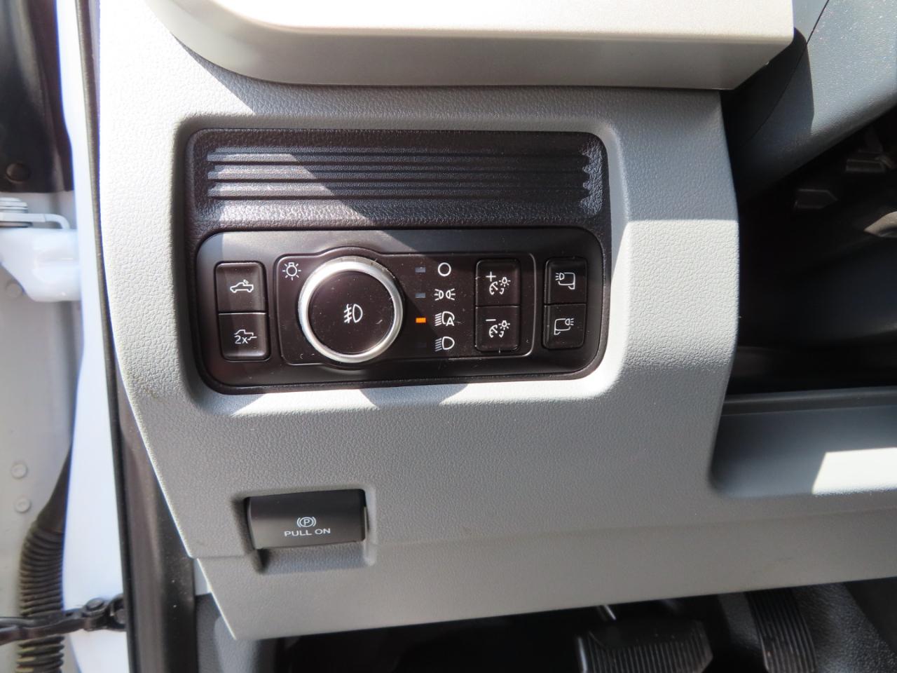 Ford Super Duty F-250 SRW XLT 4WD Crew Cab 8' Box 2025