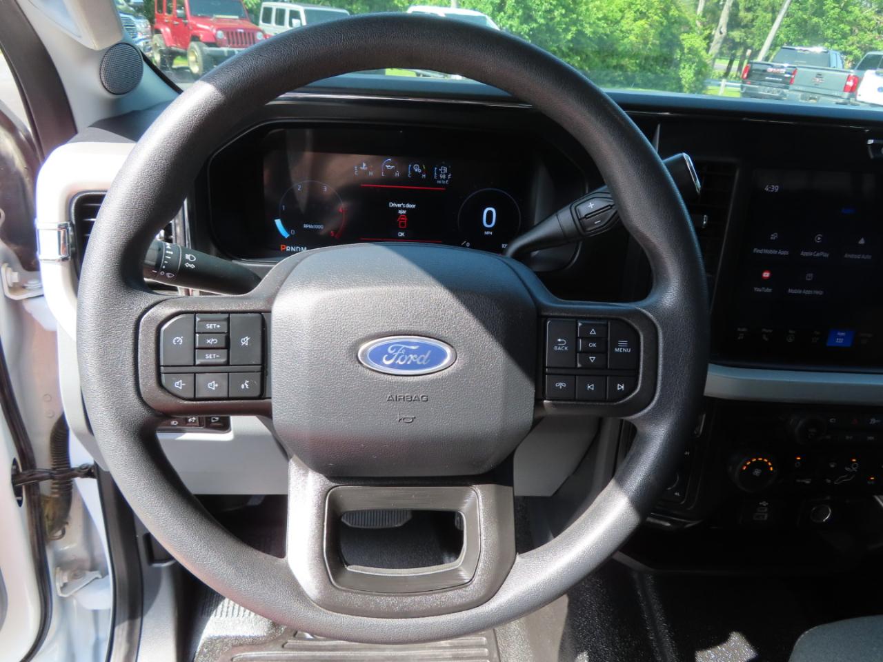 Ford Super Duty F-250 SRW XLT 4WD Crew Cab 8' Box 2025