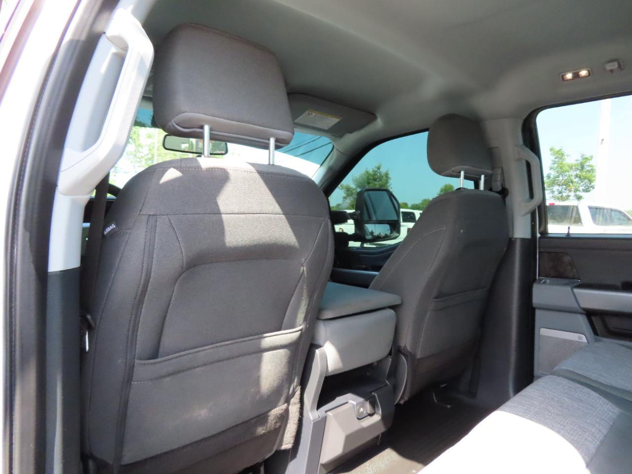 Ford Super Duty F-250 SRW XLT 4WD Crew Cab 8' Box 2025