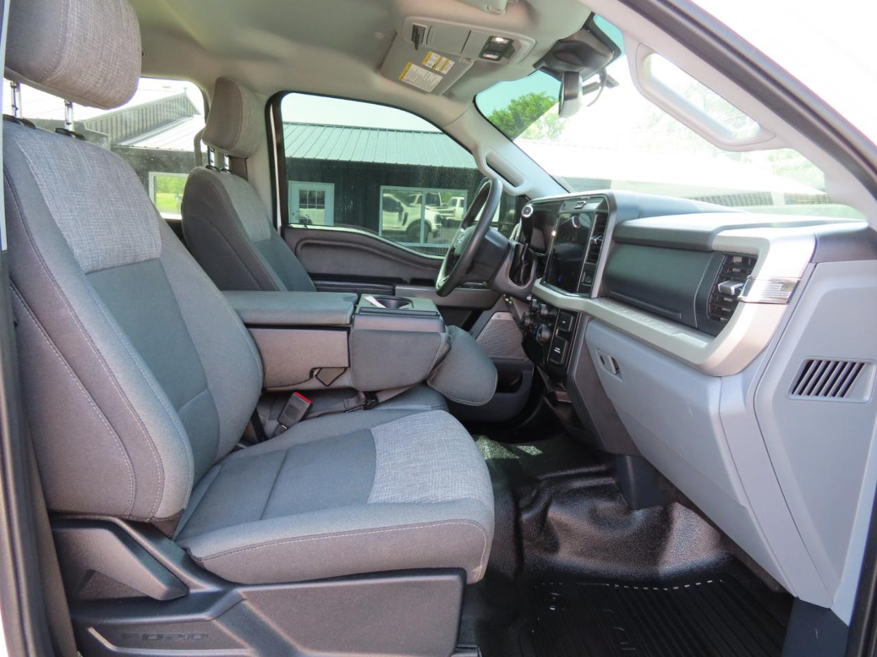 Ford Super Duty F-250 SRW XLT 4WD Crew Cab 8' Box 2025