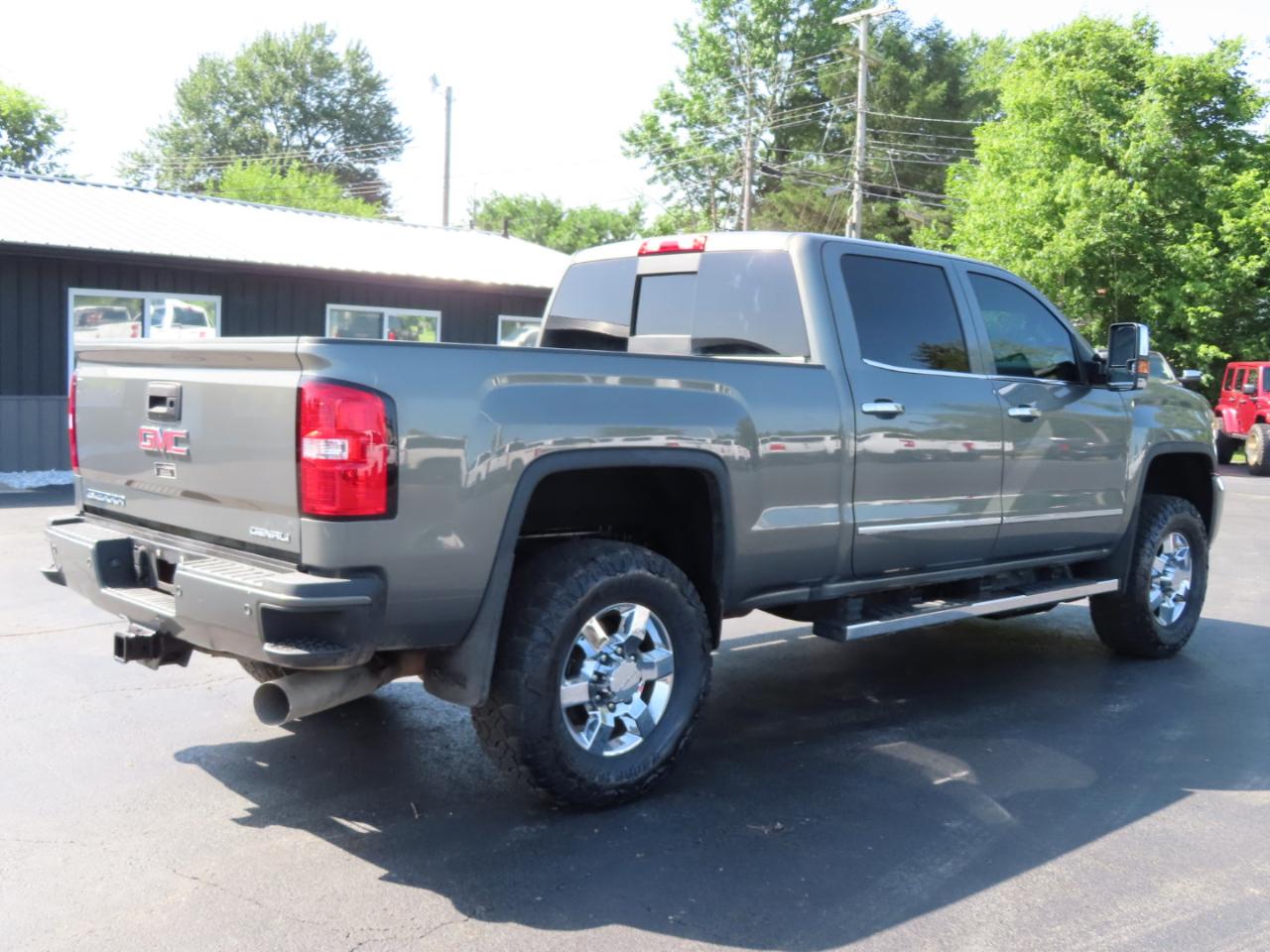 GMC Sierra 3500HD 4WD Crew Cab 153.7" Denali 2018