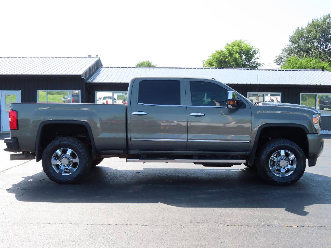 GMC Sierra 3500HD 4WD Crew Cab 153.7" Denali 2018