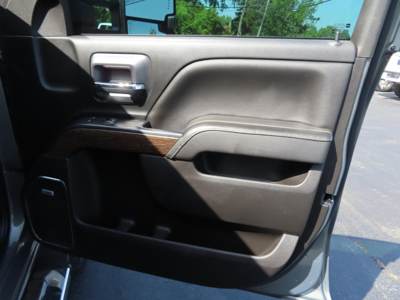 GMC Sierra 3500HD 4WD Crew Cab 153.7" Denali 2018